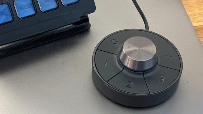 Benq PD3220U puck Benq PD3220U puck